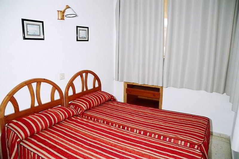 Halley Hotel & Apartments Affiliated By Melia بينايدورم المظهر الخارجي الصورة